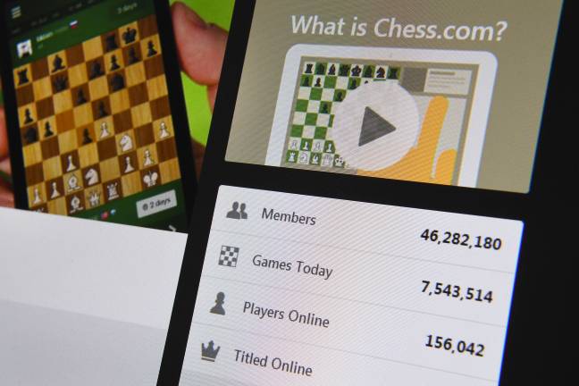 We just wanted to play chess': Russia blocks access to Chess.com - Rest of  World